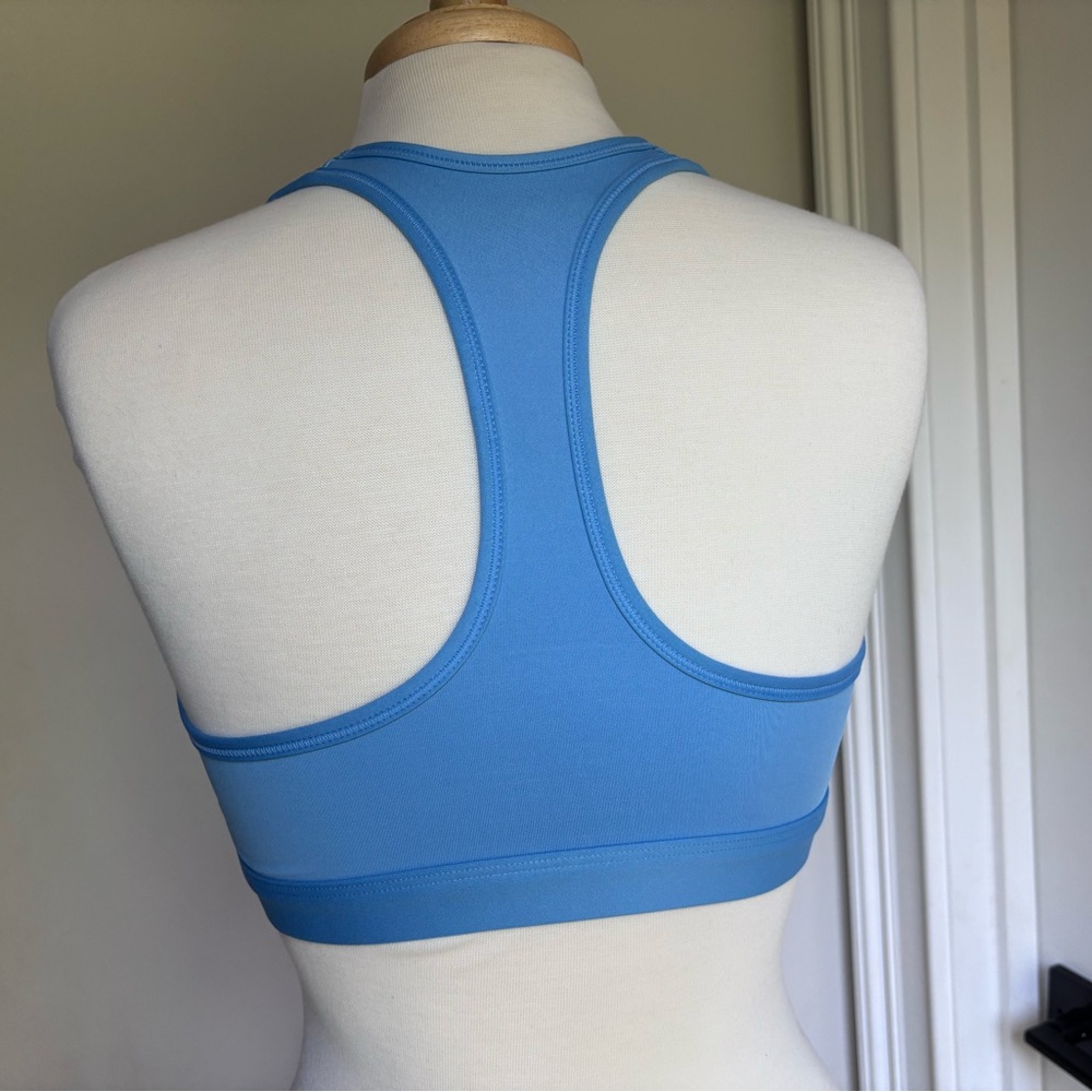 Nike Swoosh Medium Support Sports Bra - Picture 2 of 4
